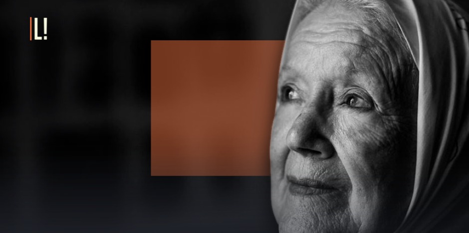 CON EL PAÑUELO EN ALTO